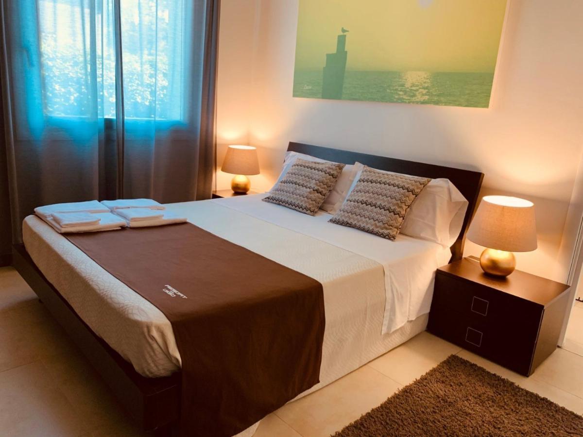 Residence Del Lago Desenzano del Garda Buitenkant foto
