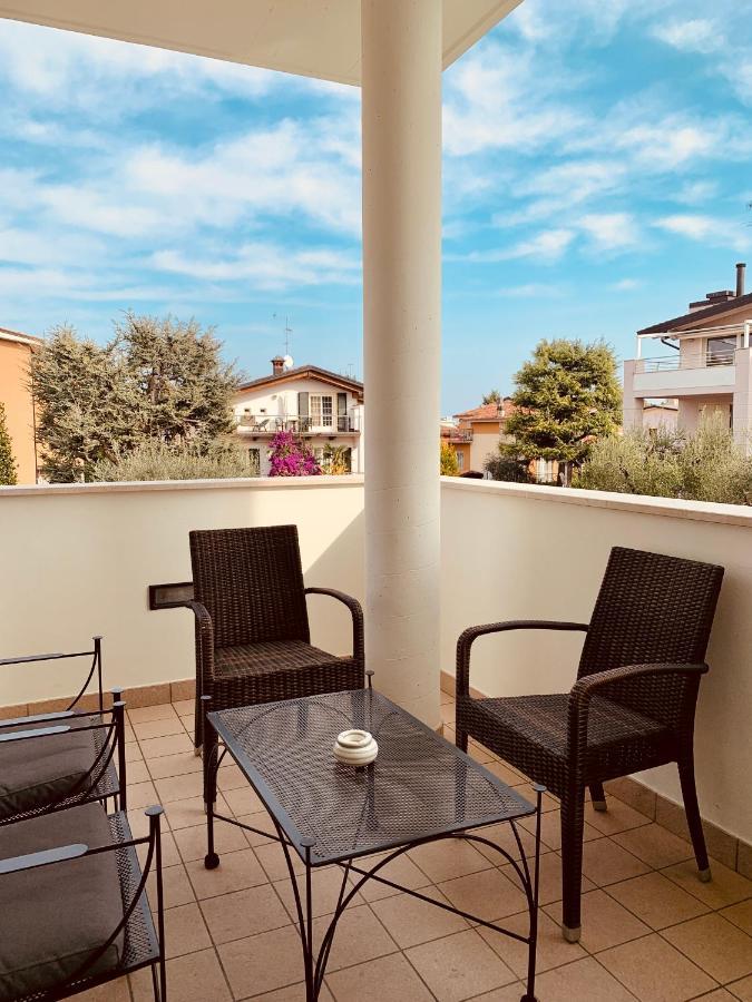 Residence Del Lago Desenzano del Garda Buitenkant foto