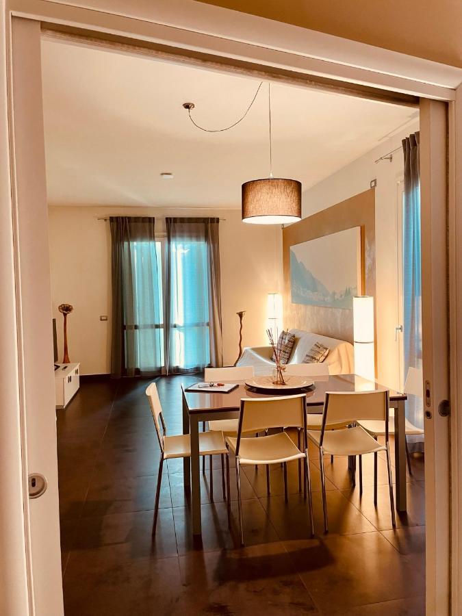 Residence Del Lago Desenzano del Garda Buitenkant foto