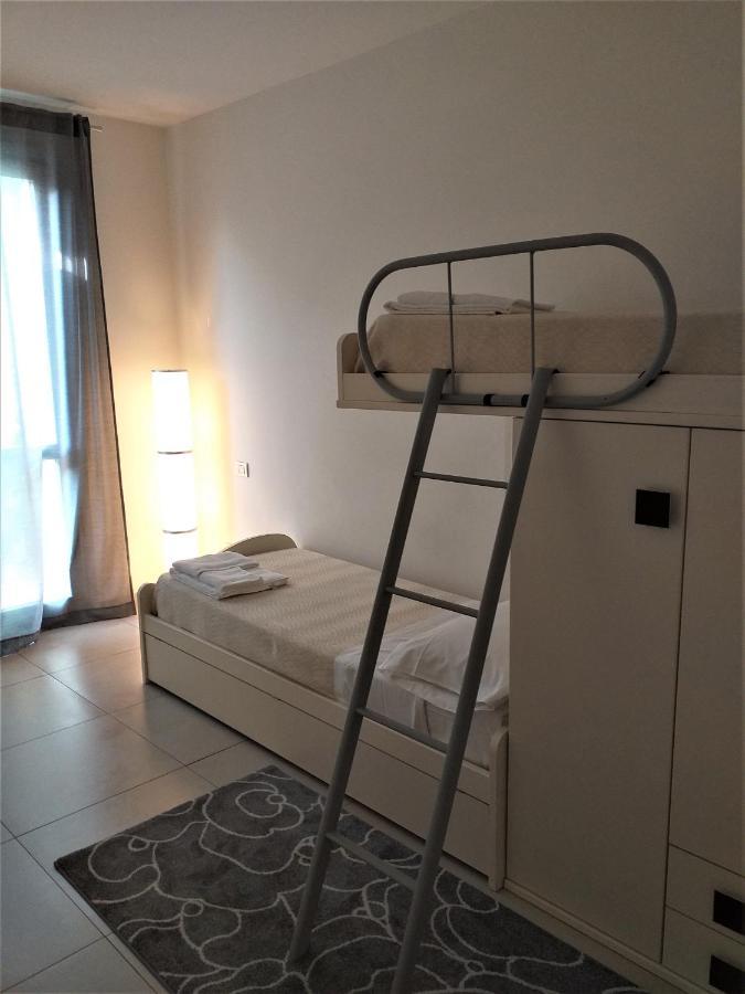 Residence Del Lago Desenzano del Garda Buitenkant foto