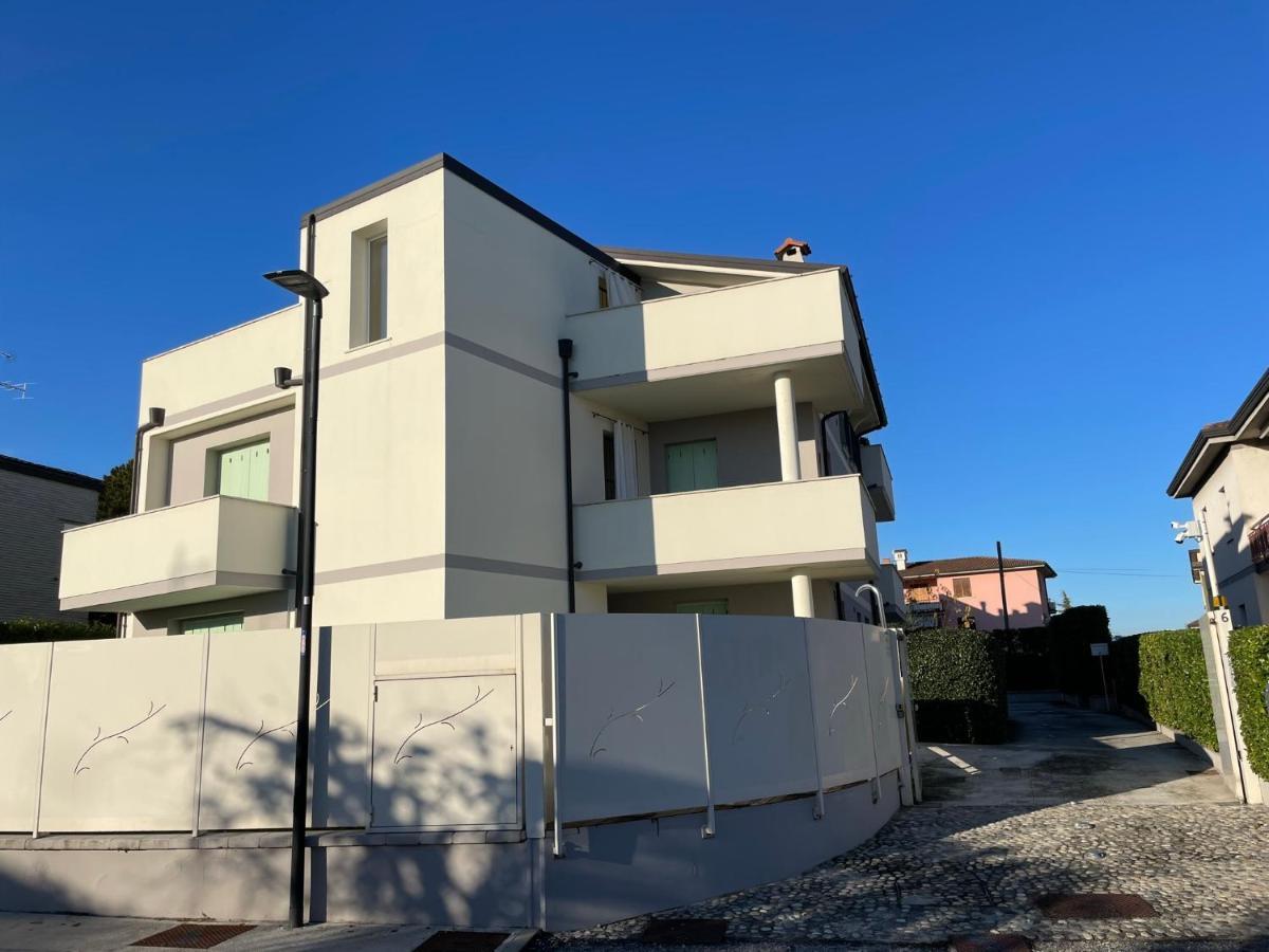 Residence Del Lago Desenzano del Garda Buitenkant foto