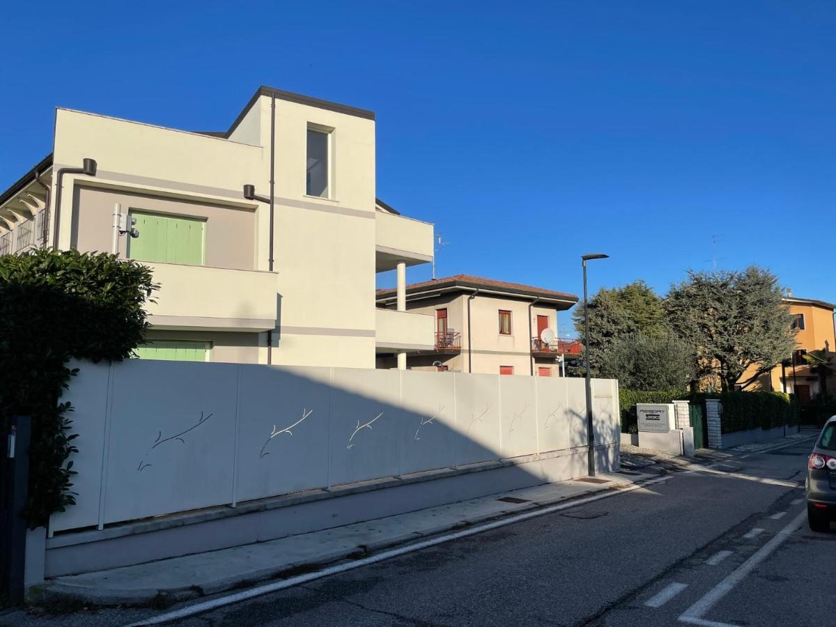 Residence Del Lago Desenzano del Garda Buitenkant foto