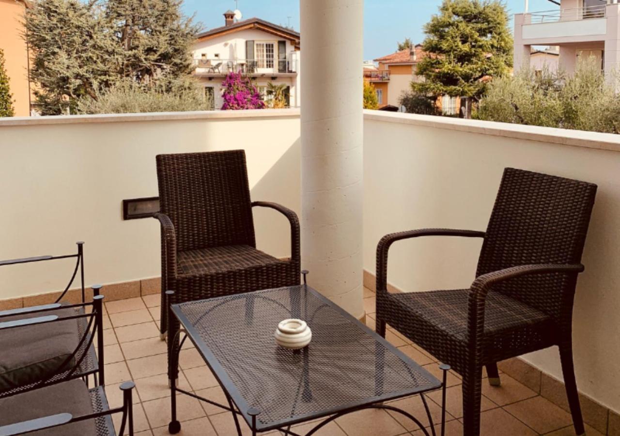 Residence Del Lago Desenzano del Garda Buitenkant foto