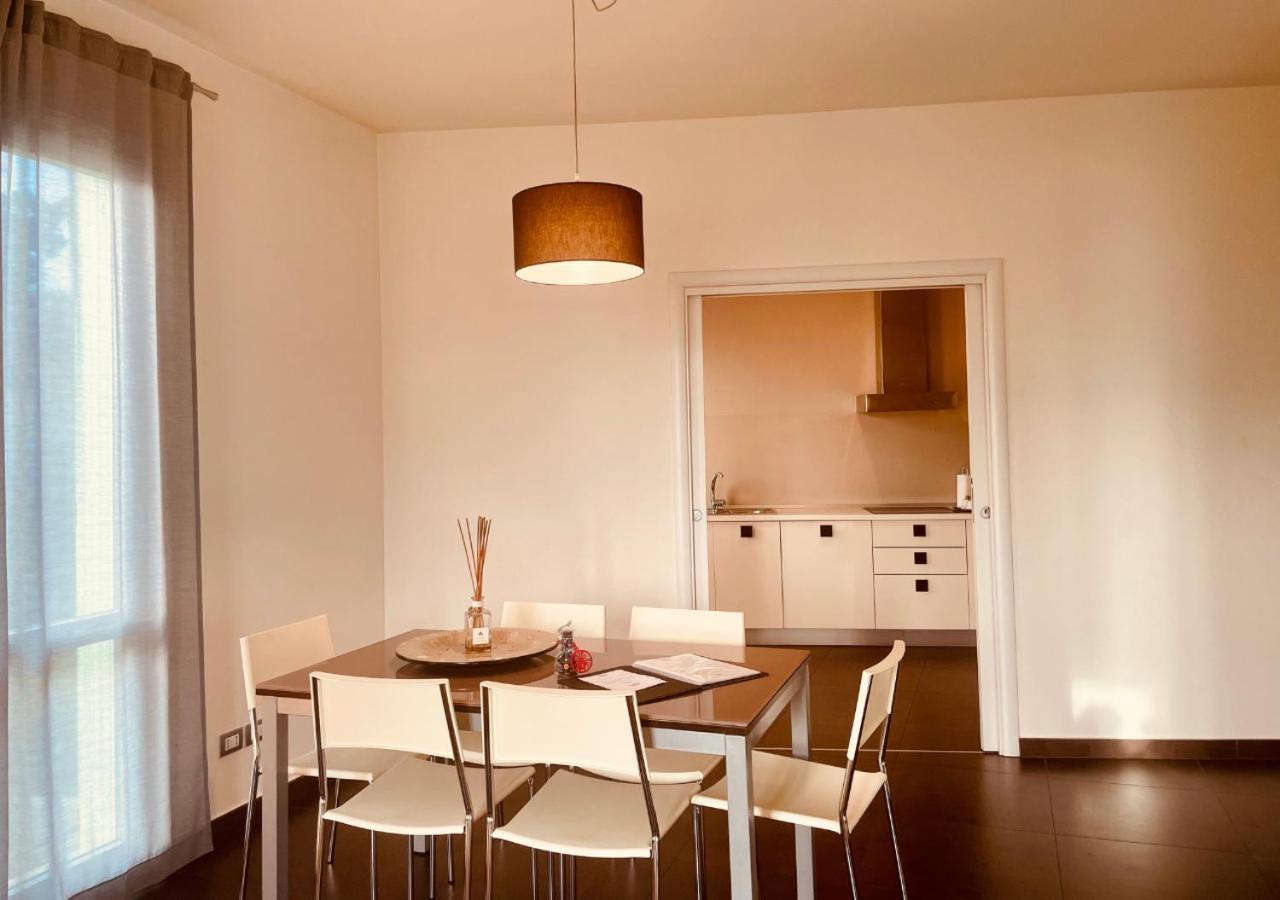Residence Del Lago Desenzano del Garda Buitenkant foto